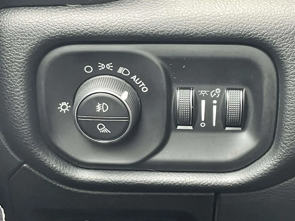 Used 2021 Gray Ram Laramie image 28