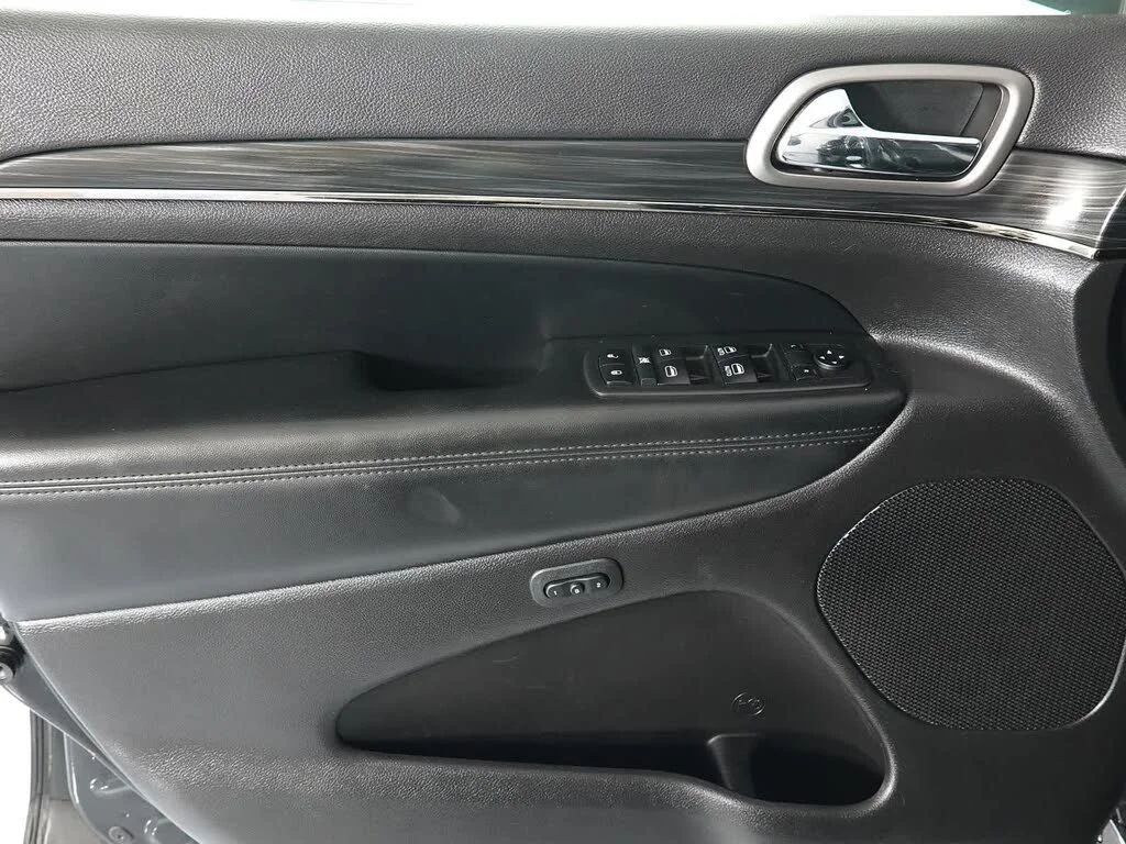 Used 2020 Black Jeep Limited X image 11