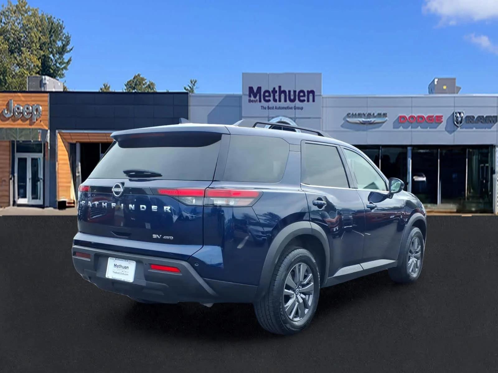 Used 2024 Deep Ocean Blue Pearl Nissan SV image 3