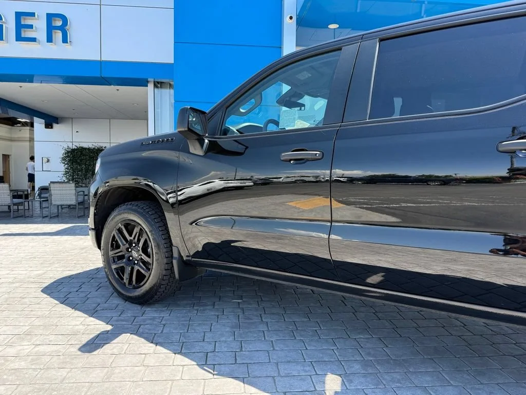 Used 2024 Black Chevrolet Custom image 12