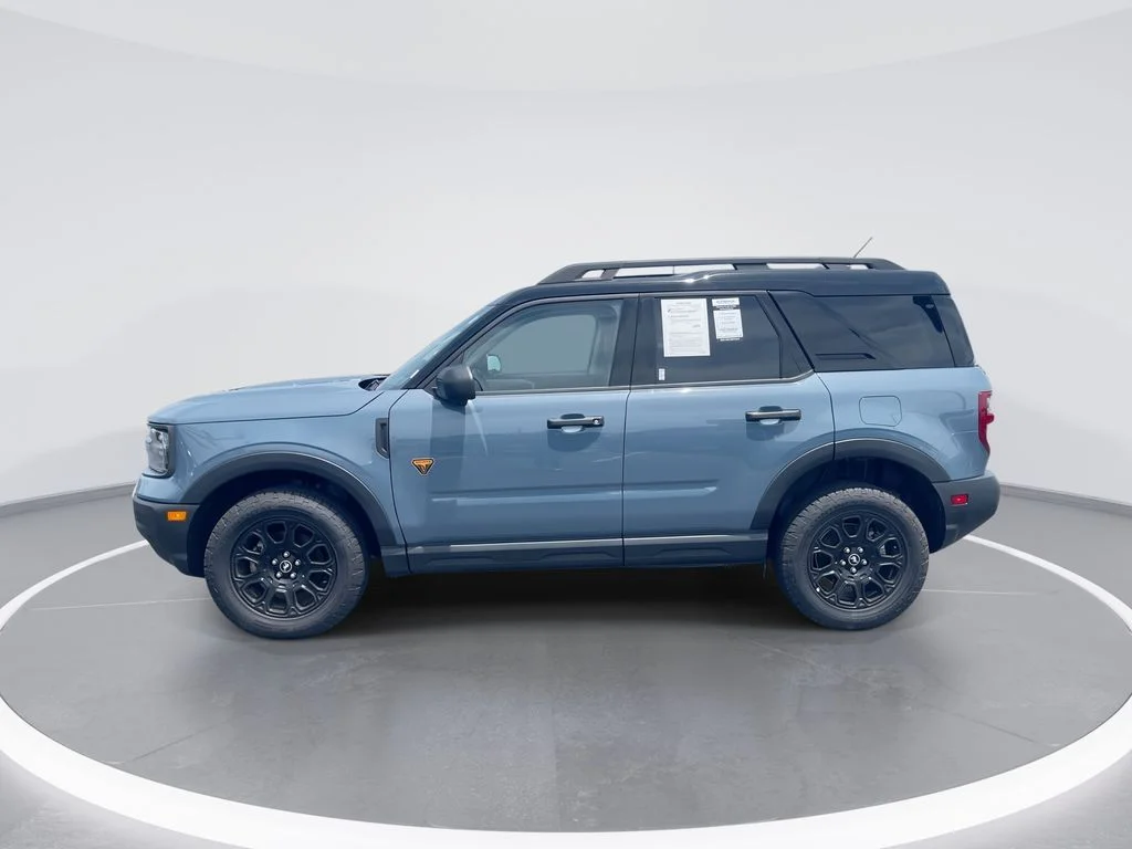Used 2025 Gray Ford Badlands image 5