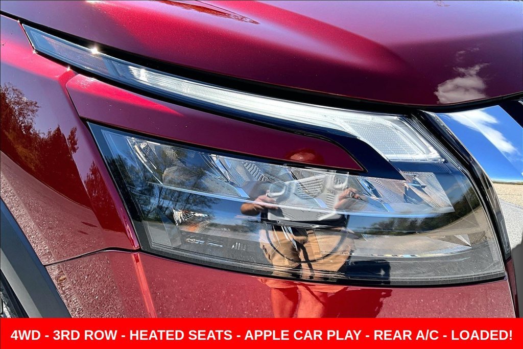 Used 2024 Red Nissan SV image 39