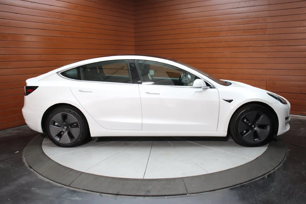 Used 2020 Pearl White Multi-Coat Tesla Long Range image 23