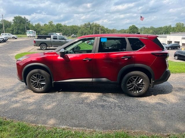 Used 2023 Scarlet Nissan S image 6