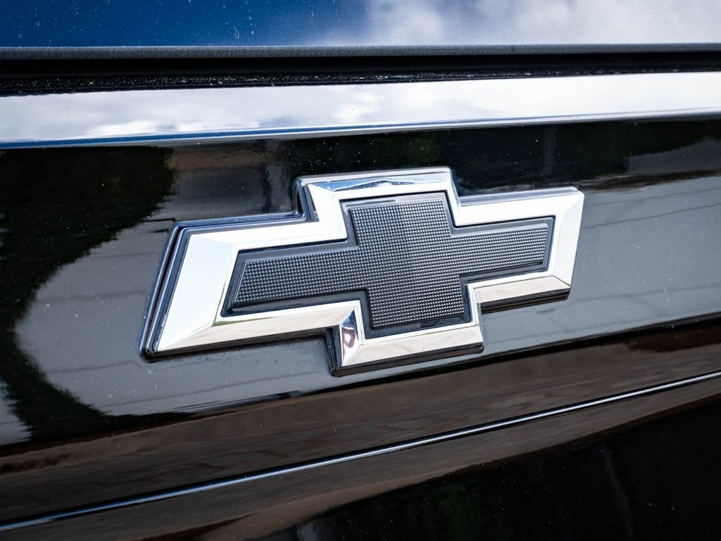 Used 2025 Black Chevrolet Premier image 19
