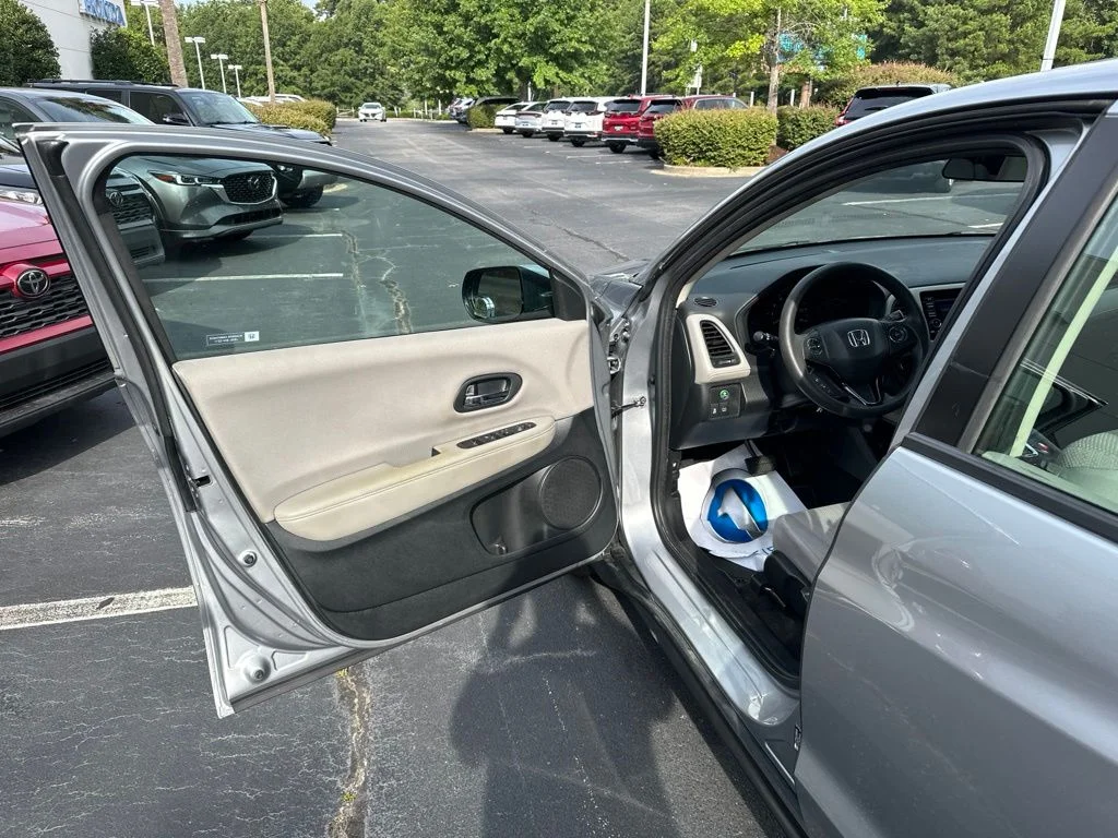 Certified Used 2018 Silver Metallic Honda LX image 19
