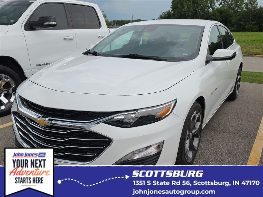 Used 2024 Summit White Chevrolet LT image 1