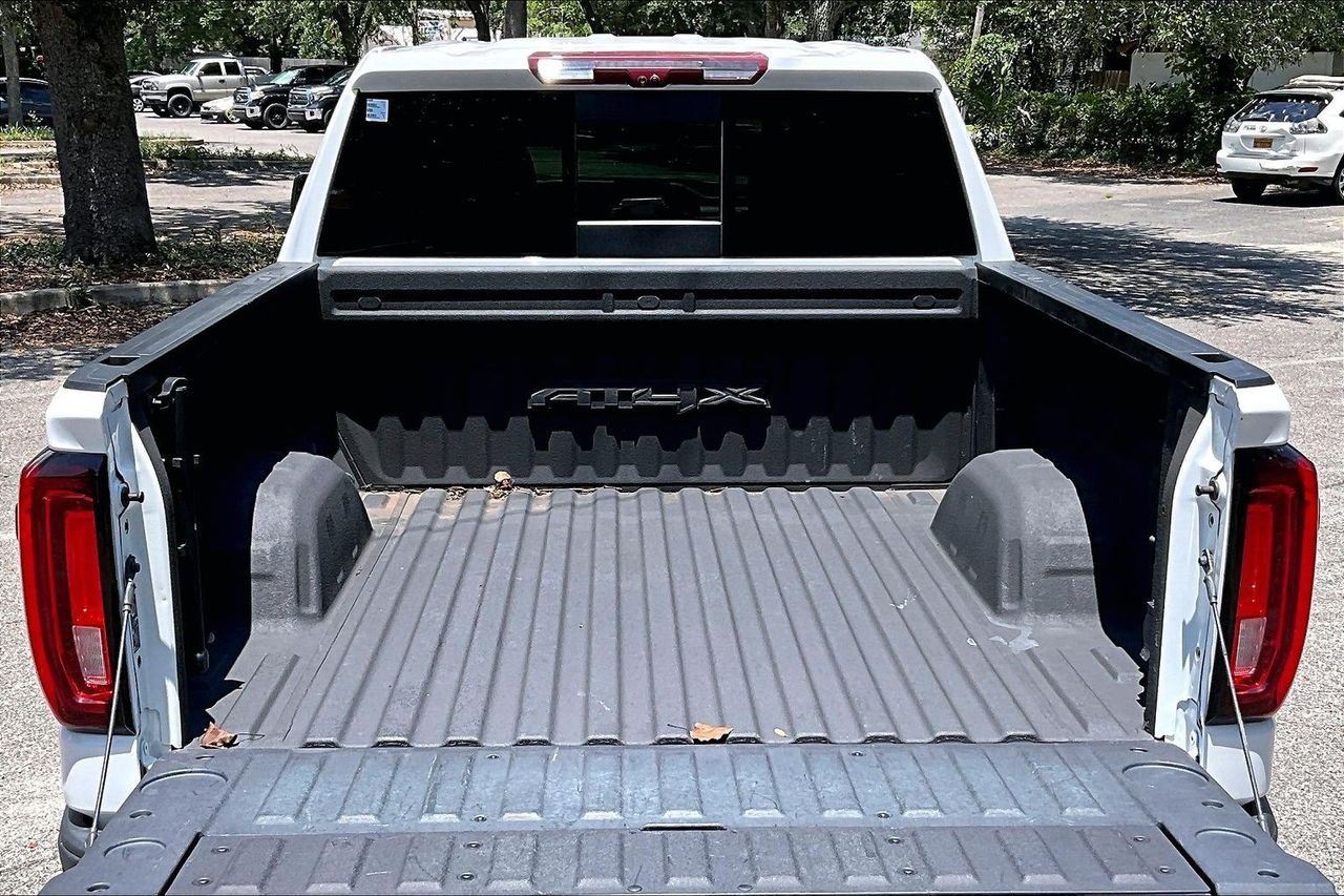 Used 2024 White GMC AT4X image 36