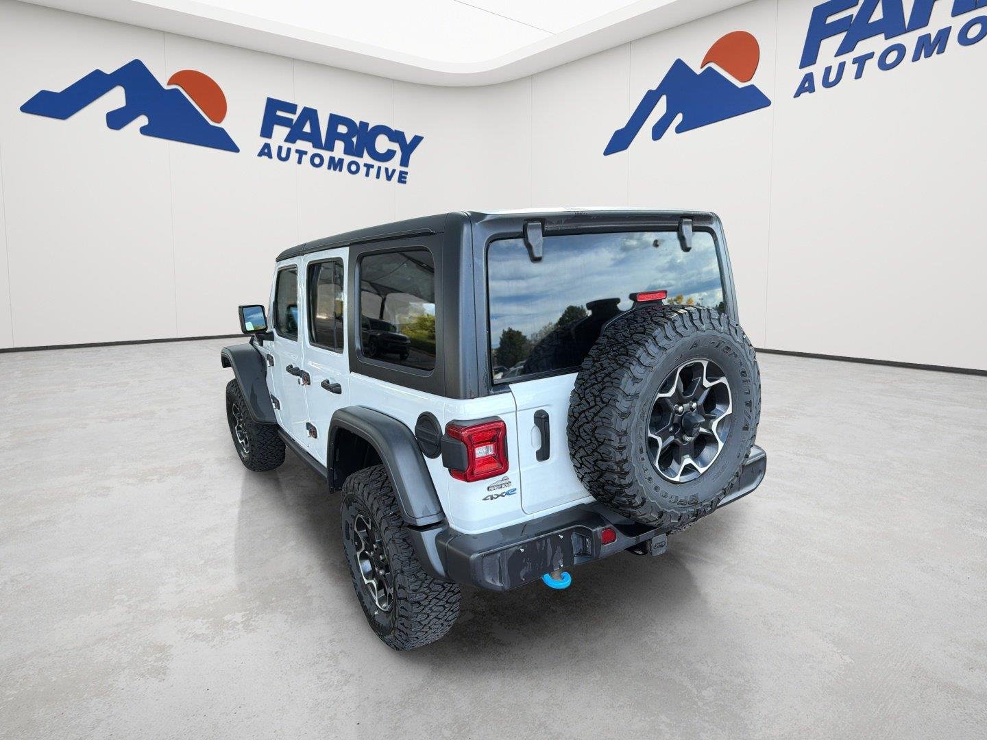 Used 2021 Bright White Clearcoat Jeep Unlimited Rubicon image 7