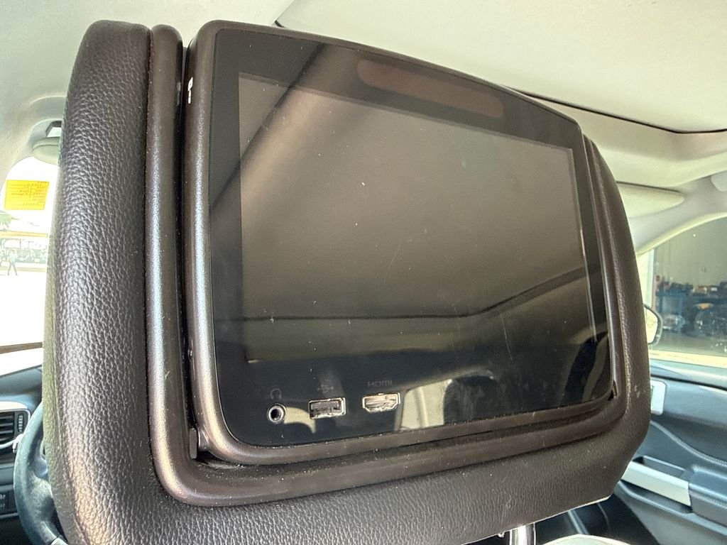 Used 2021 Blue Ford Limited image 16