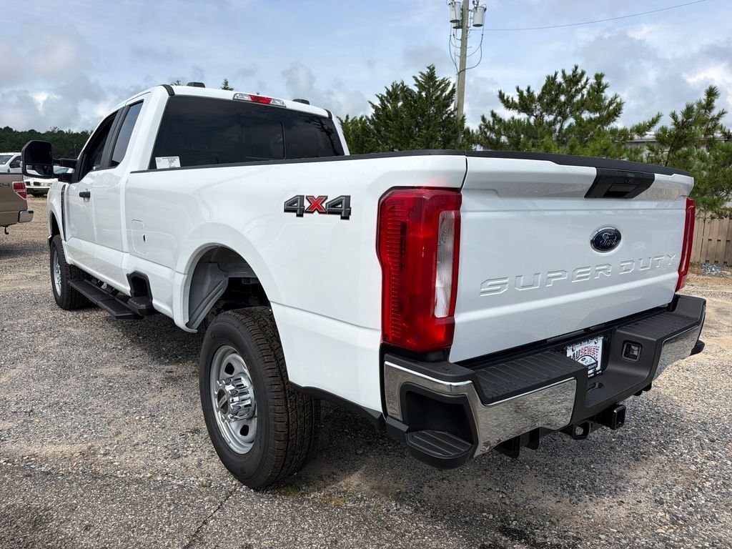 New 2026 Oxford White Ford F-350® XL image 4