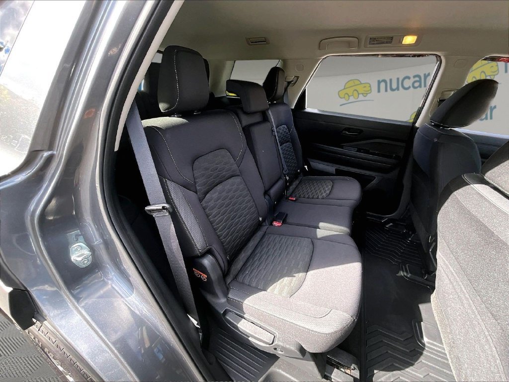 Used 2024 Gray Nissan SV image 15