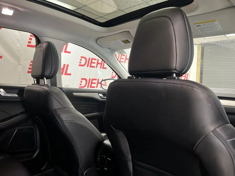 Used 2021 Gray Ford SEL image 12