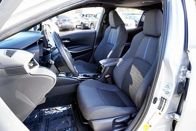 Used 2022 Silver Toyota SE image 13