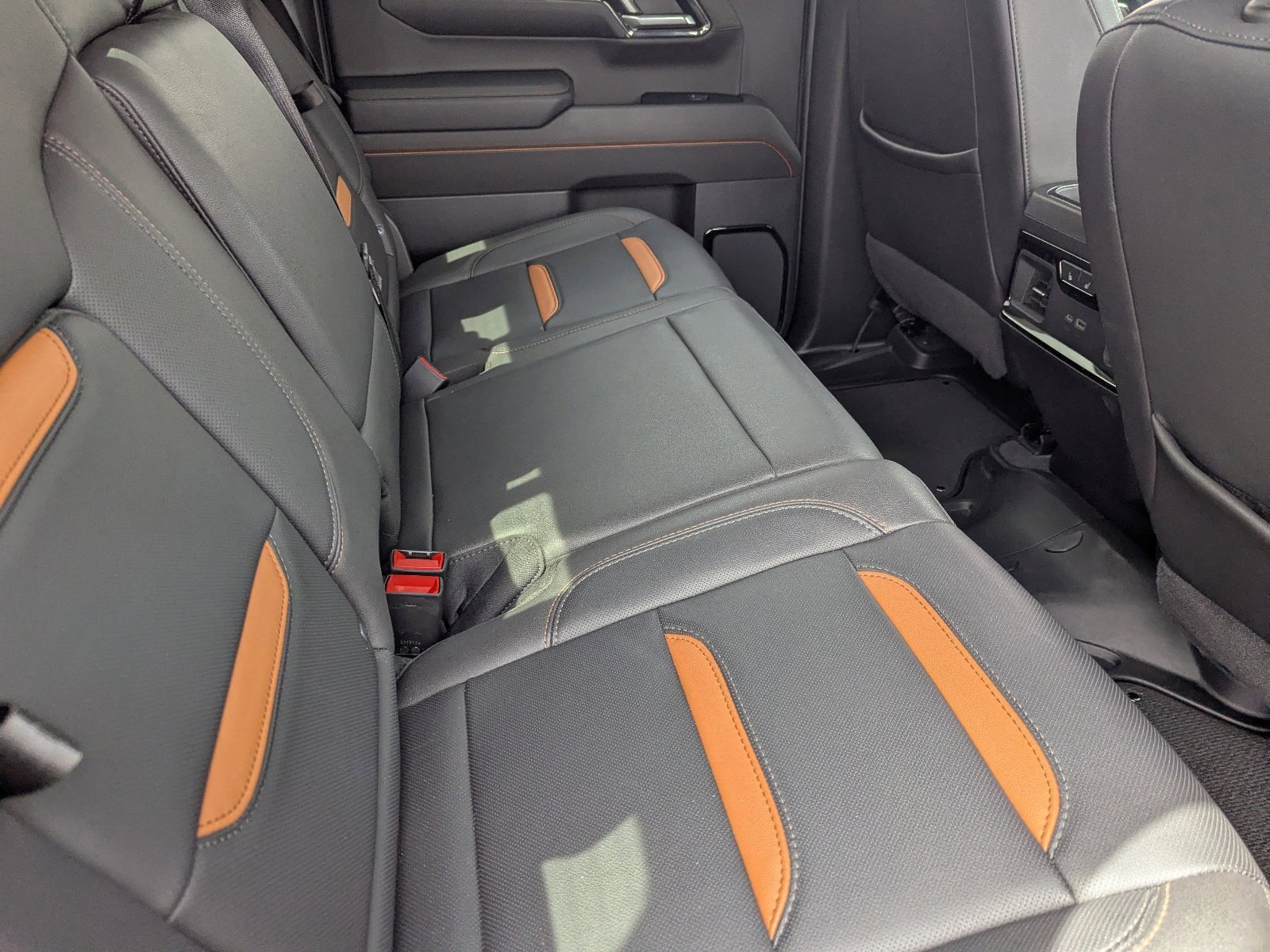 Used 2024 Onyx Black GMC AT4 image 13