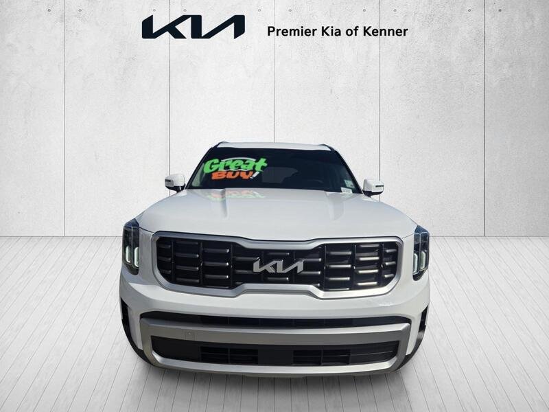 Used 2023 White Kia S image 7