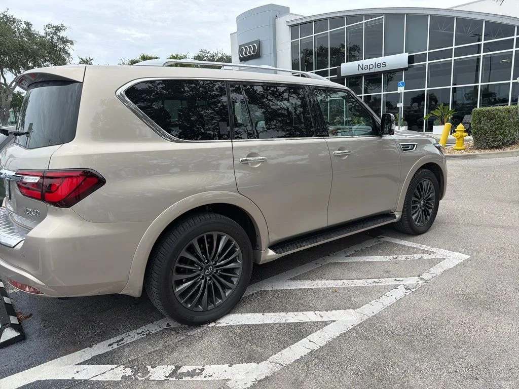 Used 2023 Beige INFINITI Sensory image 3