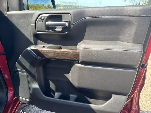 Used 2019 Red Chevrolet LT image 23