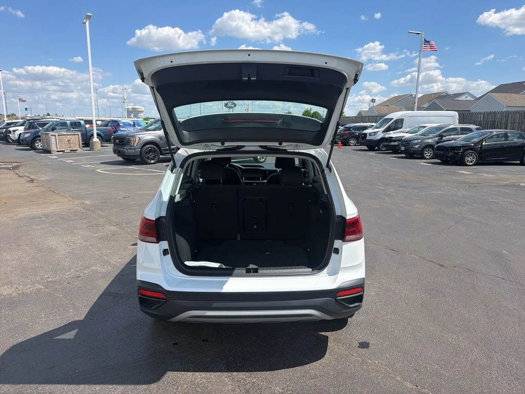 Used 2023 White Volkswagen 1.5T S image 52