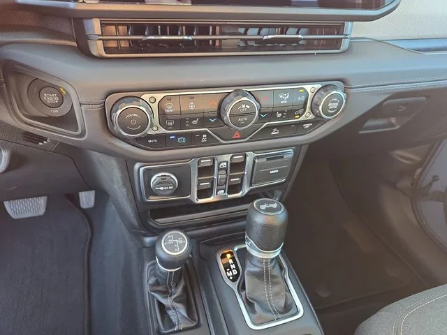 Used 2024 Gray Jeep Sahara 4xe image 23