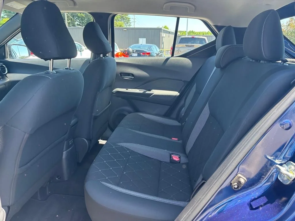 Used 2019 Blue Nissan SV image 12