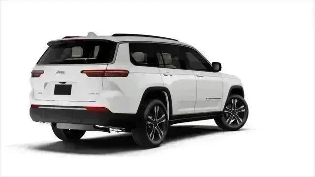 New 2027 Bright White Clear-Coat Paint Jeep Limited image 26