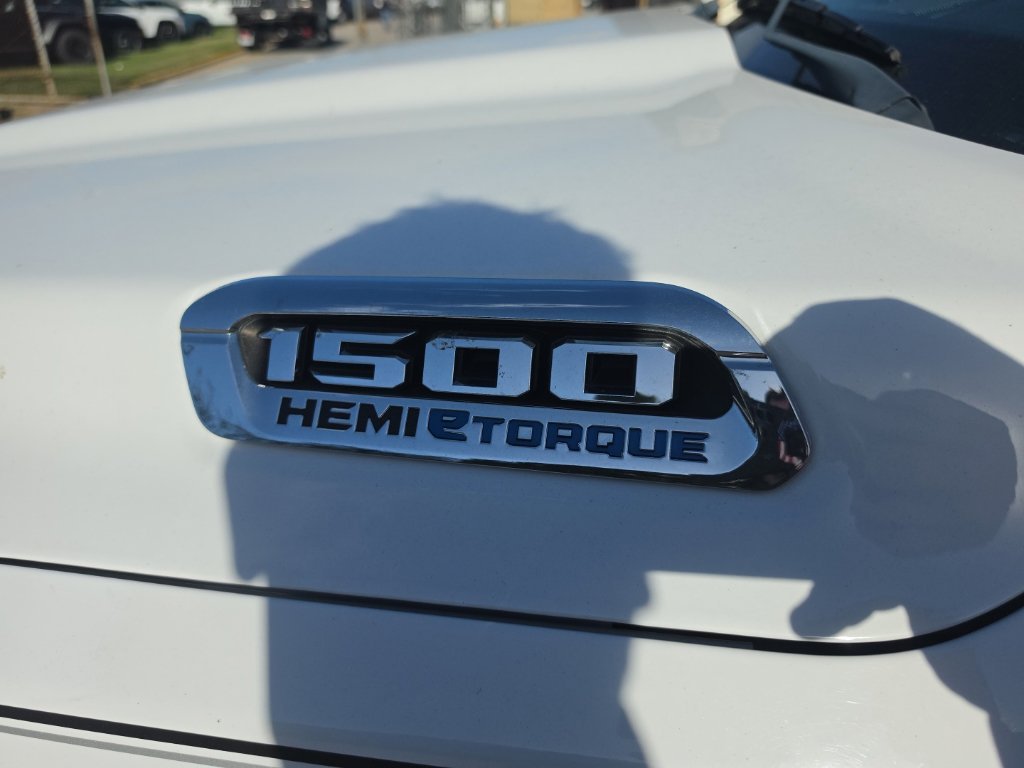 Used 2023 White Ram Big Horn/Lone Star image 12