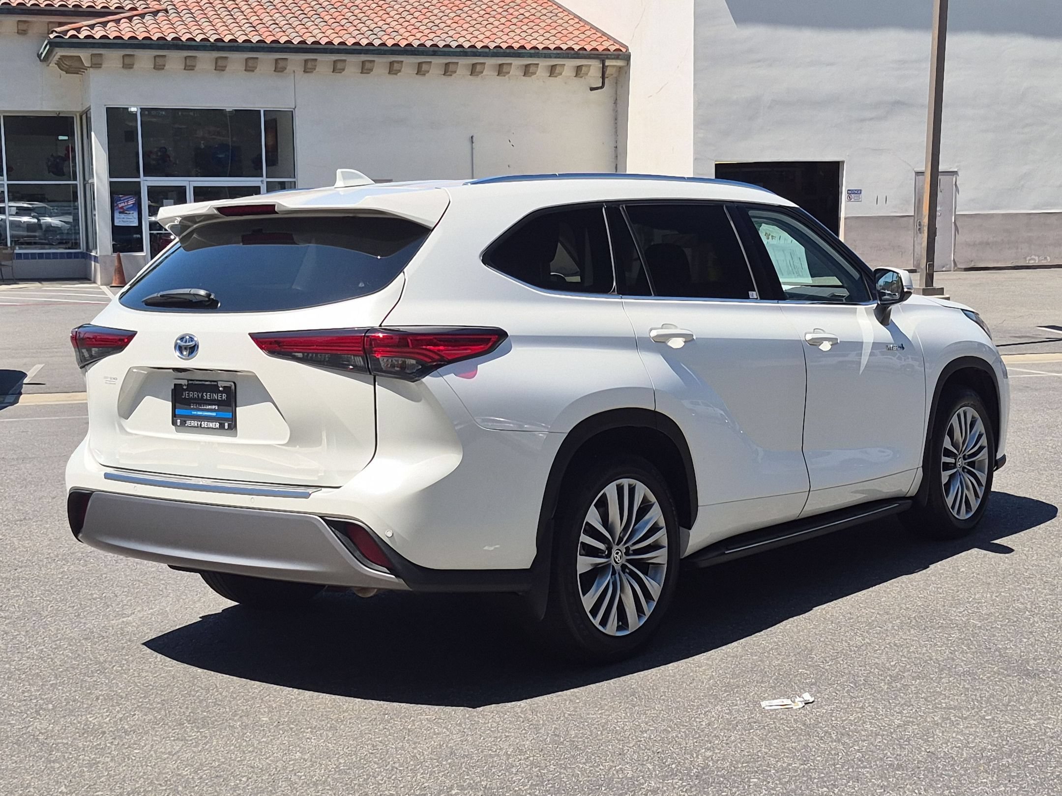 Used 2021 Blizzard Pearl Toyota Hybrid Platinum image 5