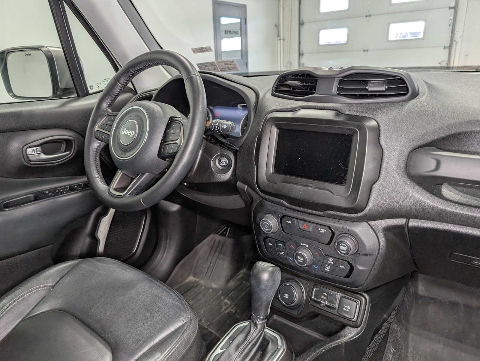 Used 2019 Alpine White Clearcoat Jeep Limited image 44