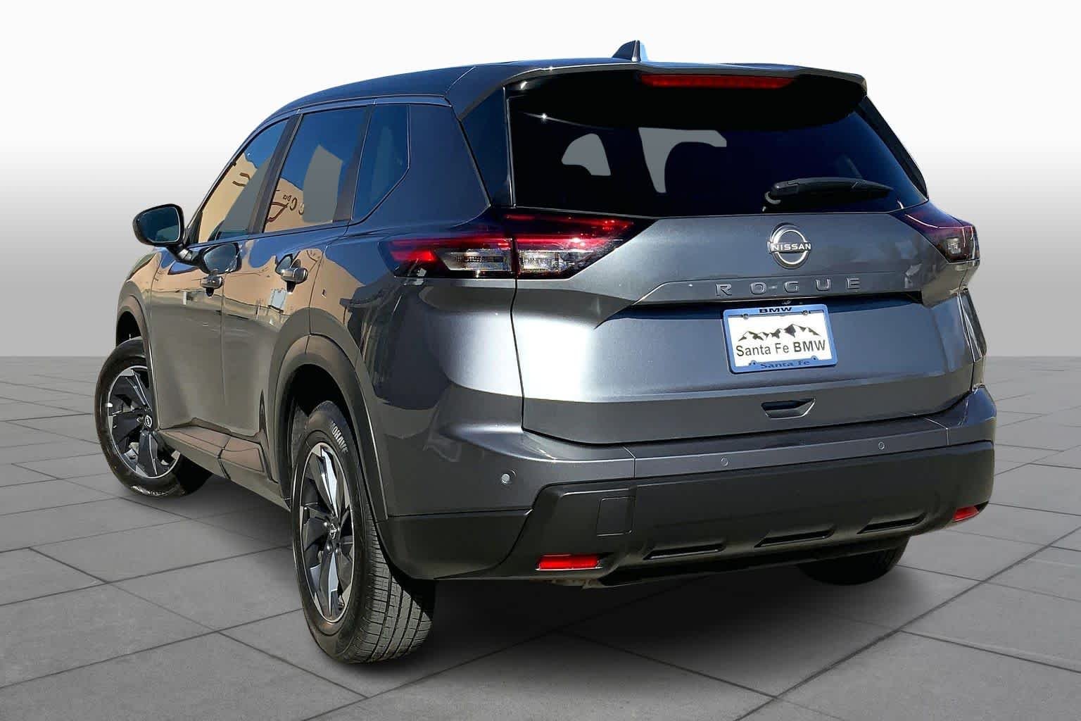 Used 2025 Gun Metallic Nissan SV image 12