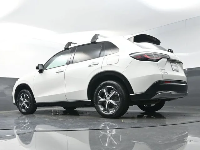 Used 2024 White Honda EX-L image 41