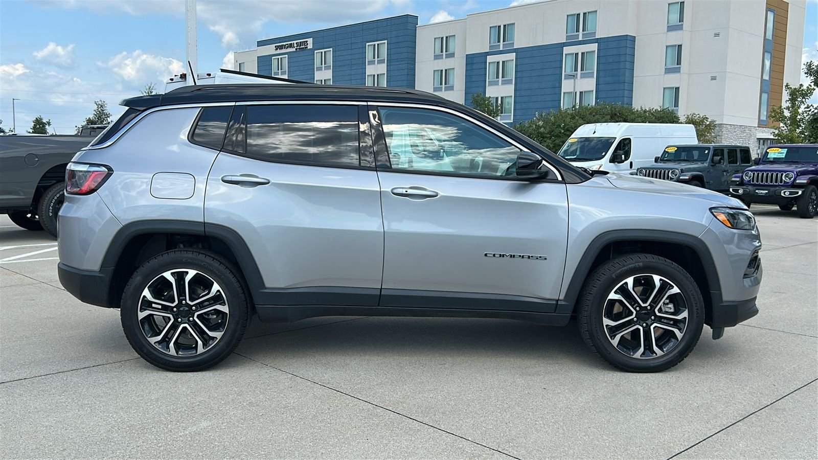 Certified Used 2023 Silver Jeep Limited image 3