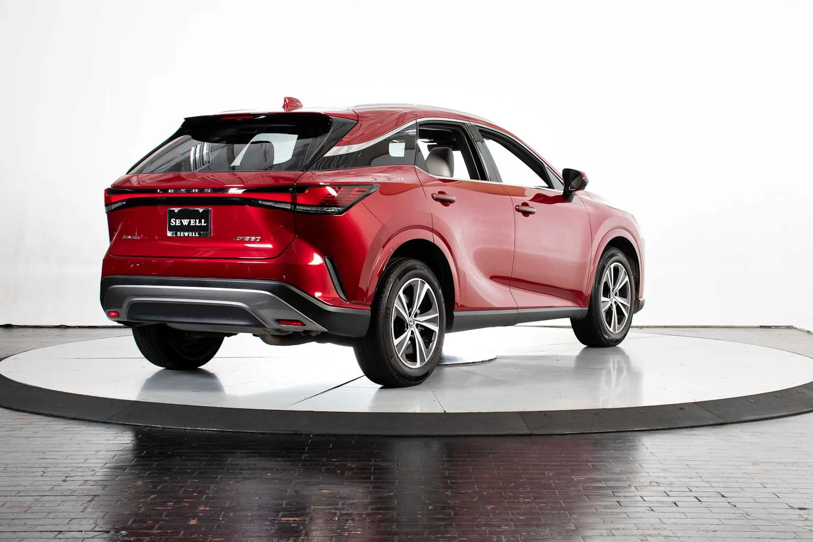 Certified Used 2025 MATADOR RED MICA Lexus Premium image 7