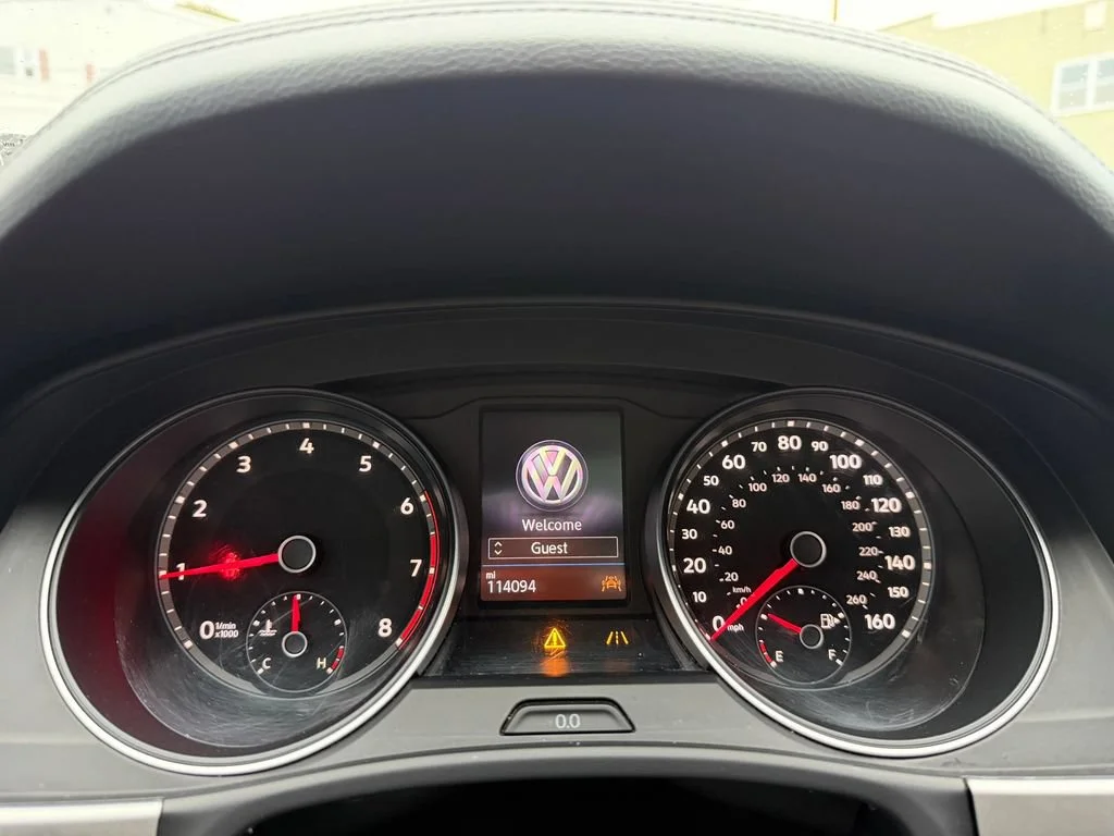 Used 2018 Black Volkswagen 3.6L V6 SEL image 18
