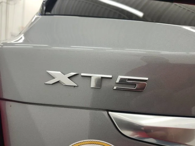 Used 2024 Silver Cadillac Luxury image 19