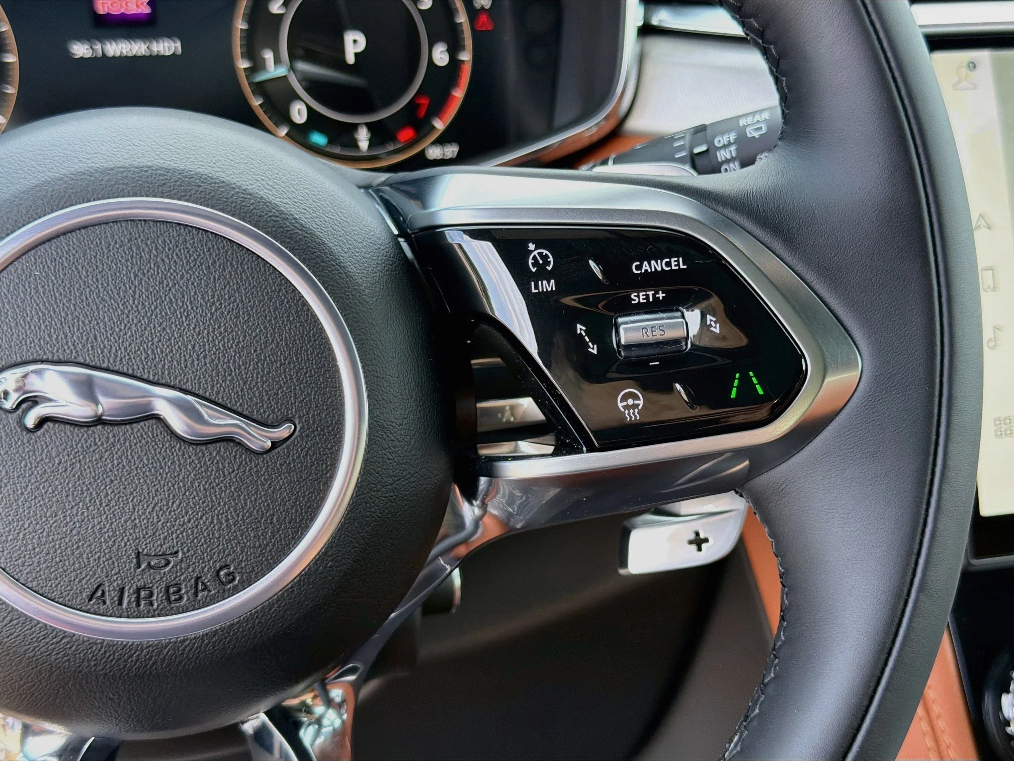 2026 Jaguar F-Pace R-Dynamic S - Photo 39