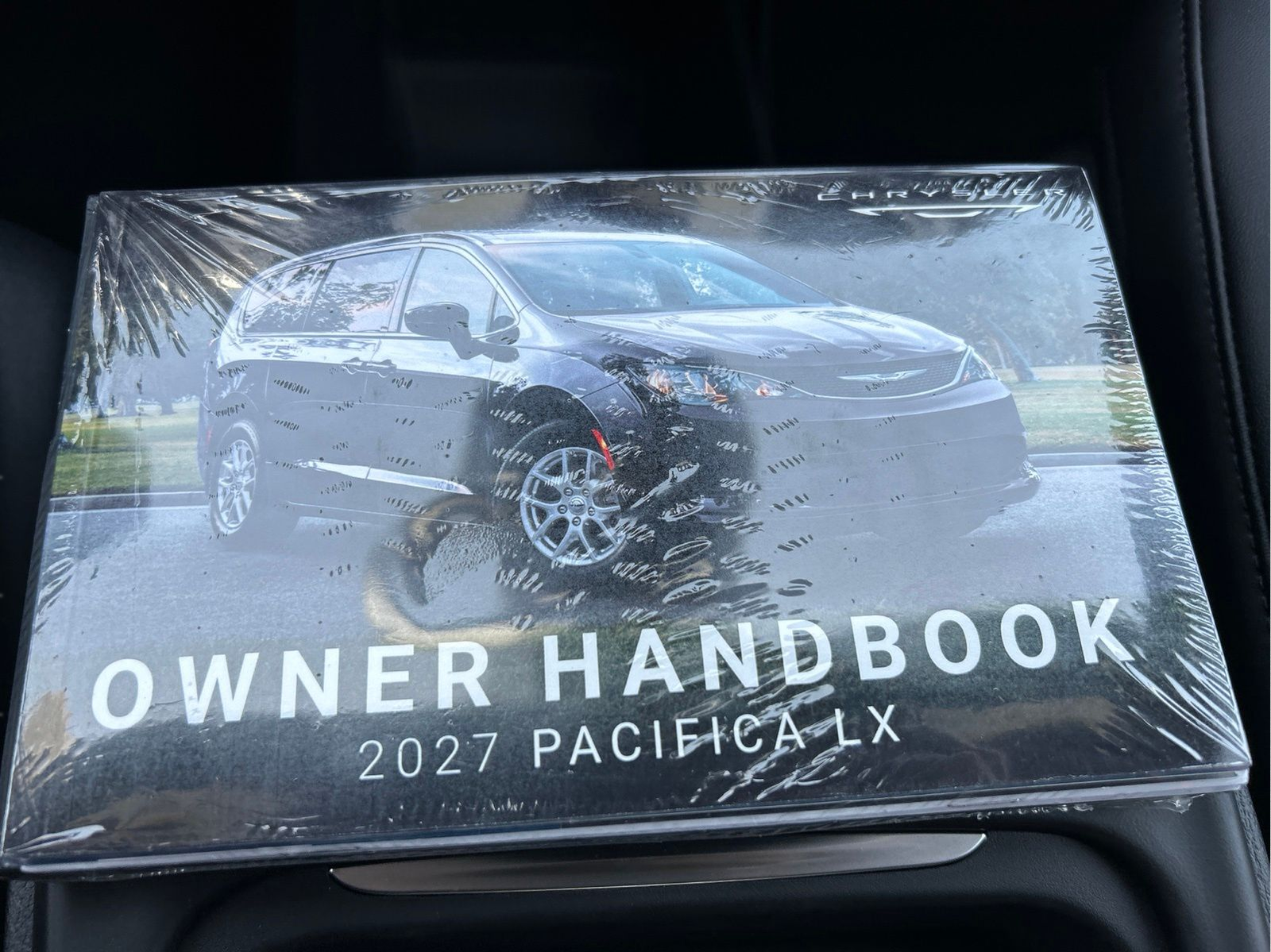 New 2027 Red Hot Pearl-Coat Exterior Paint Chrysler LX image 19
