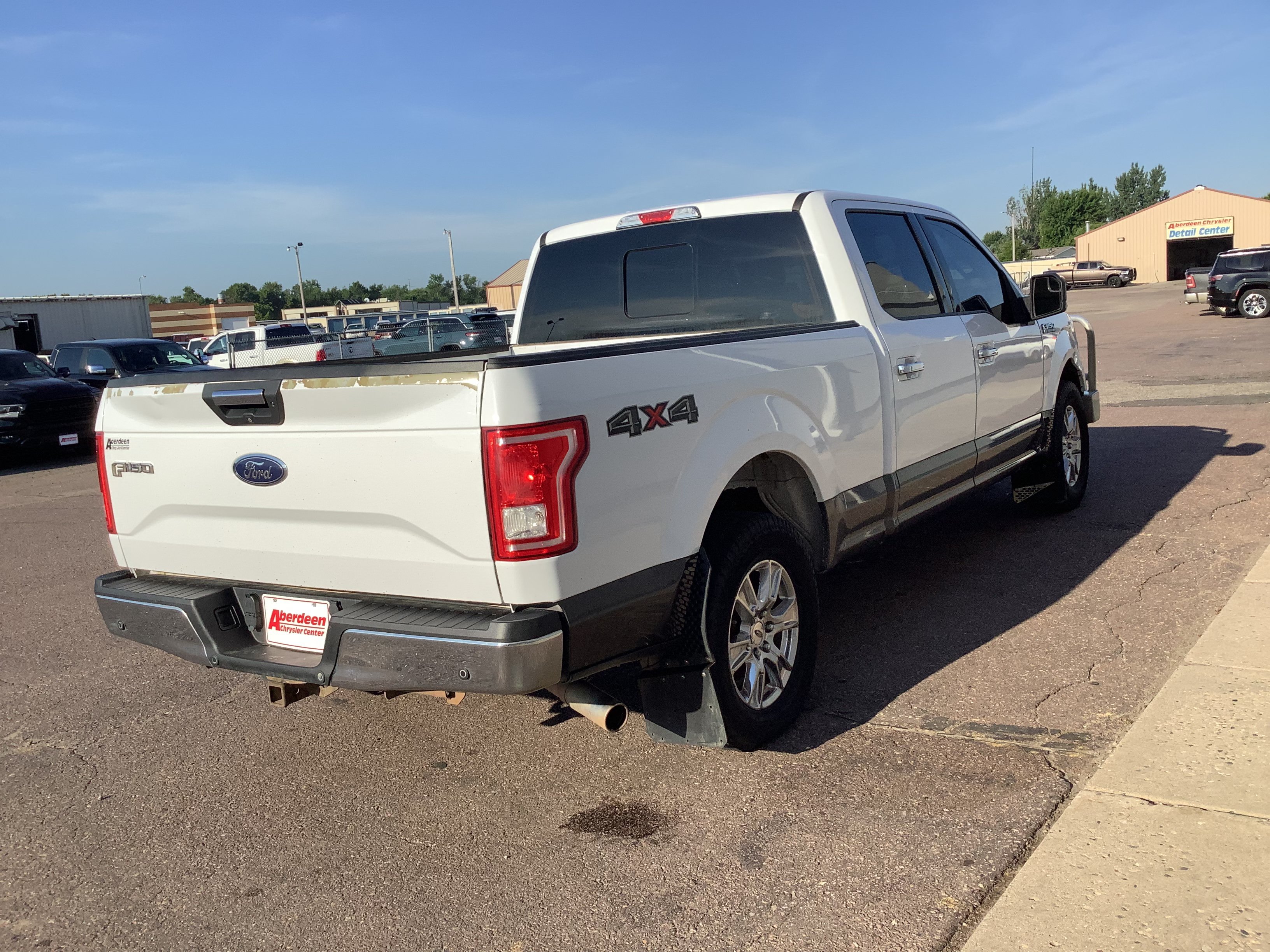 Used 2017 White Ford XLT image 4
