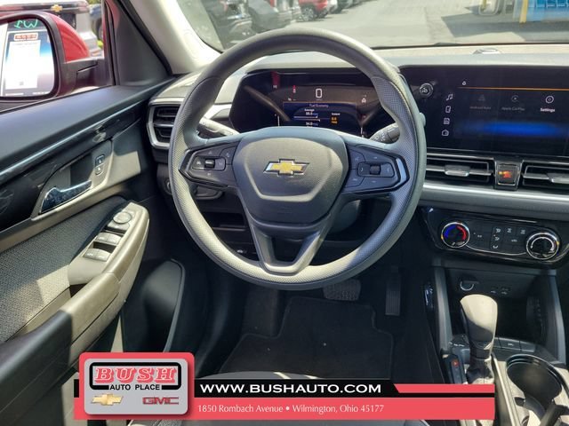 Used 2025 Crimson Metallic Chevrolet LT image 11