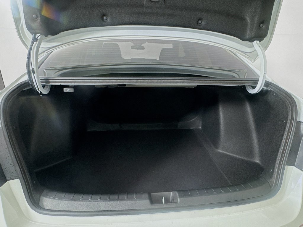 New 2026 Platinum White Pearl Honda LX image 10