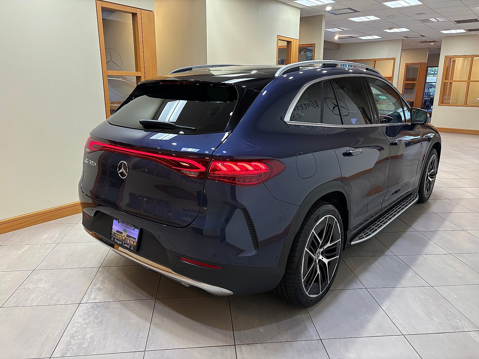 New 2027 Twilight Blue Metallic Mercedes-Benz EQE 320+ image 5