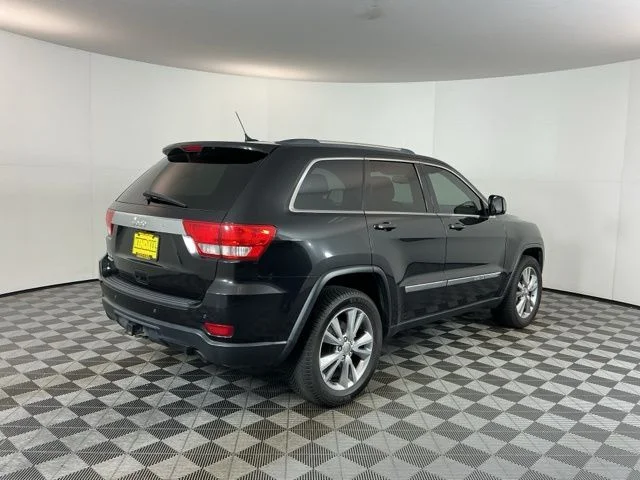 Used 2013 Brilliant Black Crystal Pearl Jeep Laredo image 5