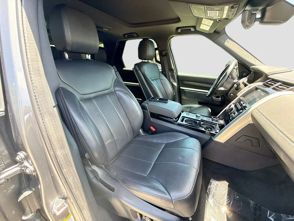 Used 2019 Gray Land Rover HSE image 32