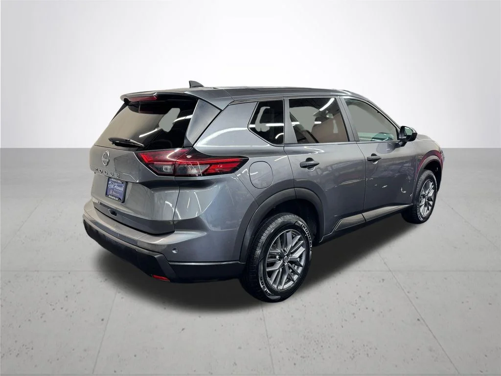 Used 2024 Gray Nissan S image 8