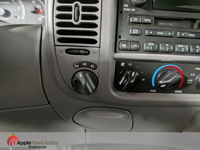 Used 2002 Red Ford XLT image 16