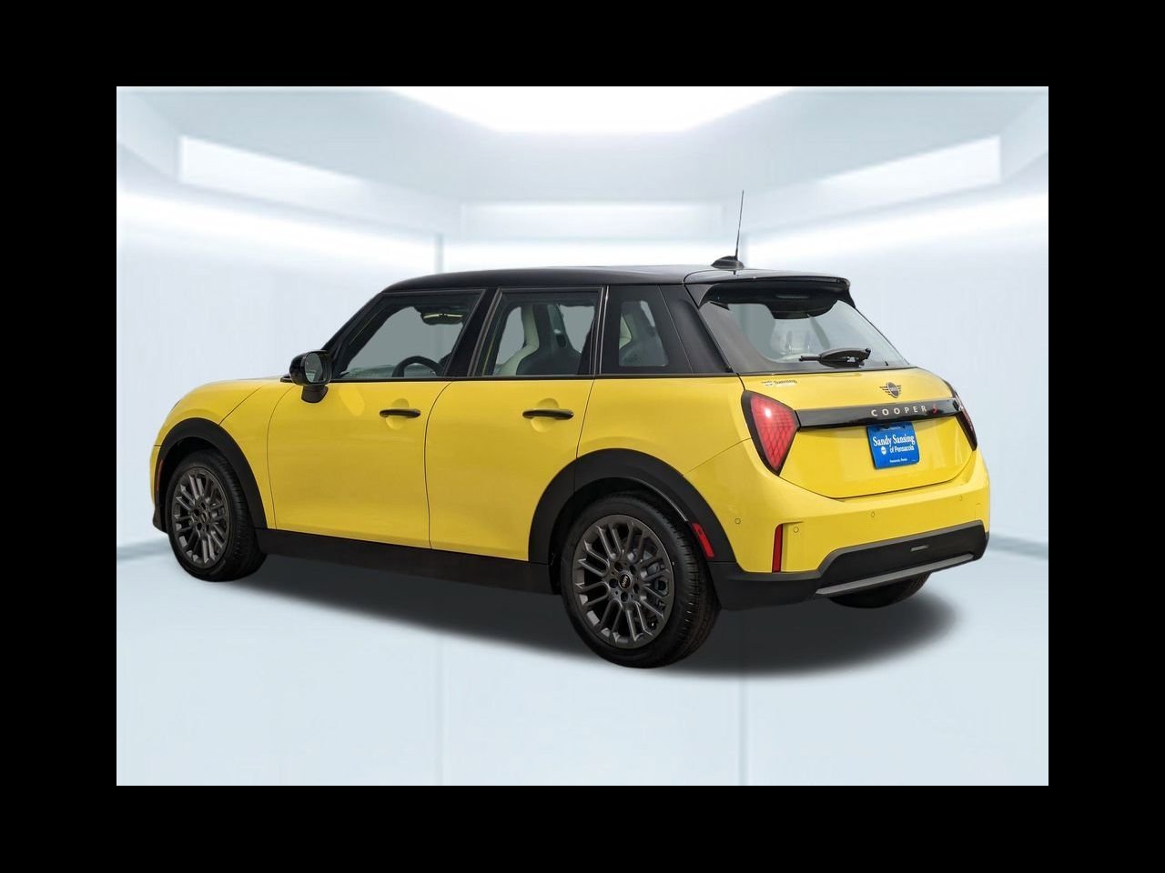 2026 MINI Hardtop 4 Door S - Photo 3