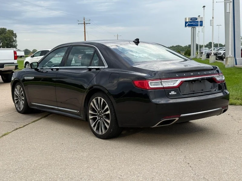 Used 2020 Infinite Black Lincoln Reserve AWD image 3