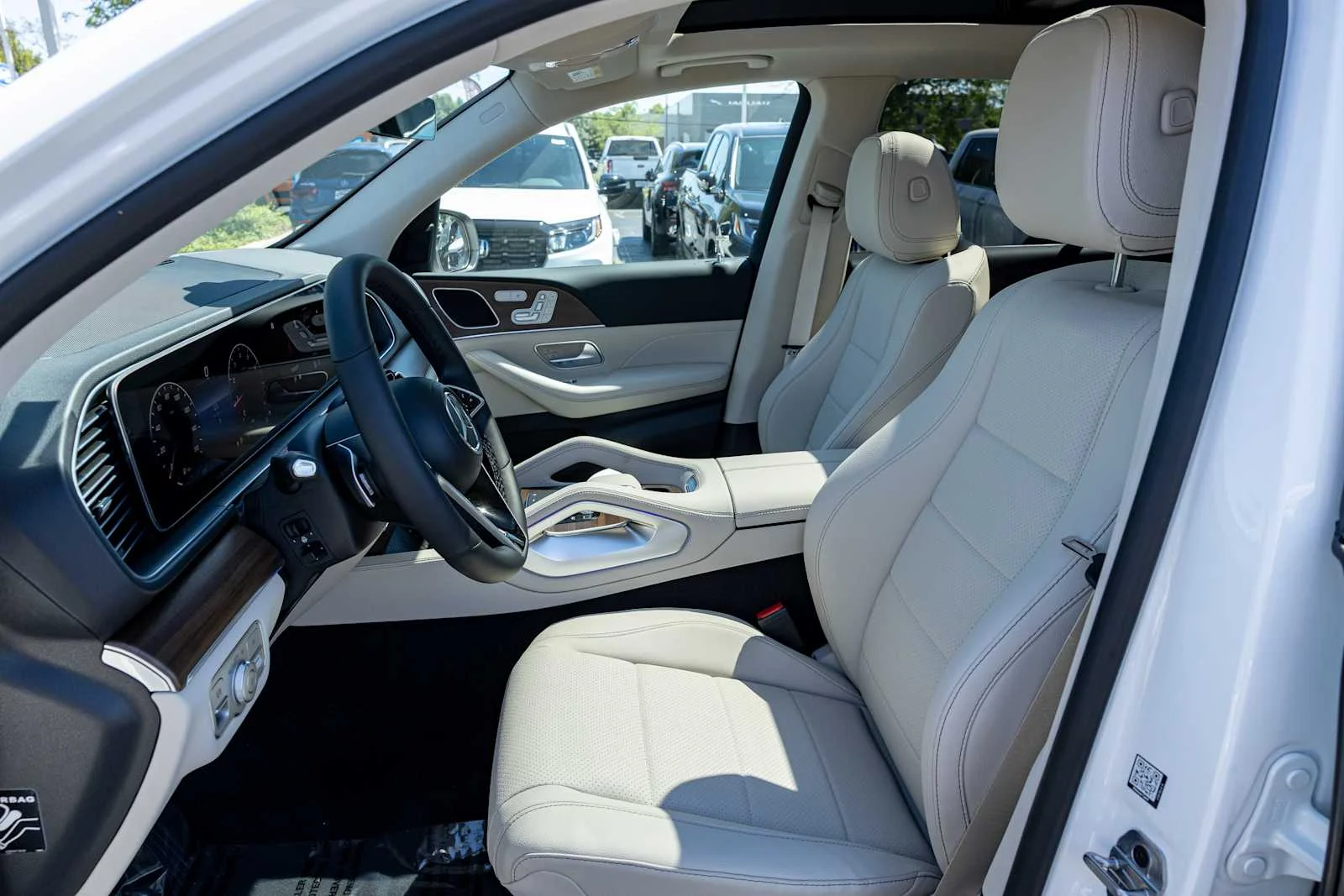 New 2026 Polar White Mercedes-Benz GLE 350 image 25