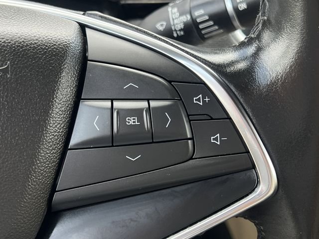 Used 2019 White Cadillac Base image 20
