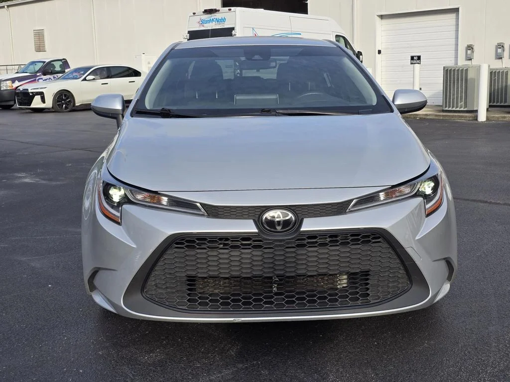 Used 2021 Toyota Corolla LE with VIN JTDEPMAE2MJ190001 for sale in Tullahoma, TN